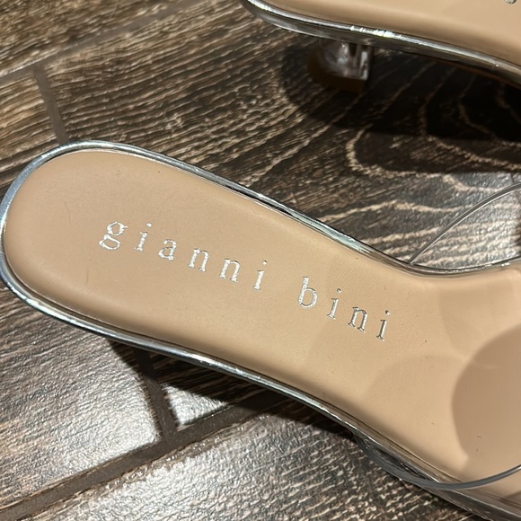 Gianni Bini Alana Clear Flower Dress Sandals - Picture 6 of 10